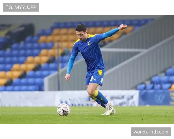 格拉纳达球员近期表现稳健,攻防两端持续提升 格拉纳达球员近期表现稳健,攻防两端持续提升