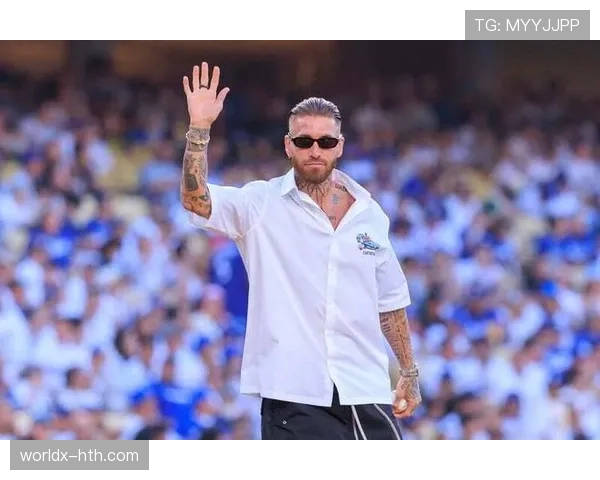 拉莫斯这生活简直两极分化，场上硬汉，场下爱逛名表店…我酸了！